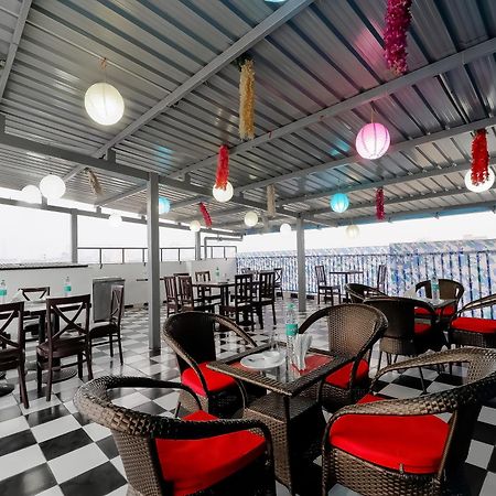 Treebo Rejoice 52 - 3Km From Huda City Metro Station Badshahpur المظهر الخارجي الصورة