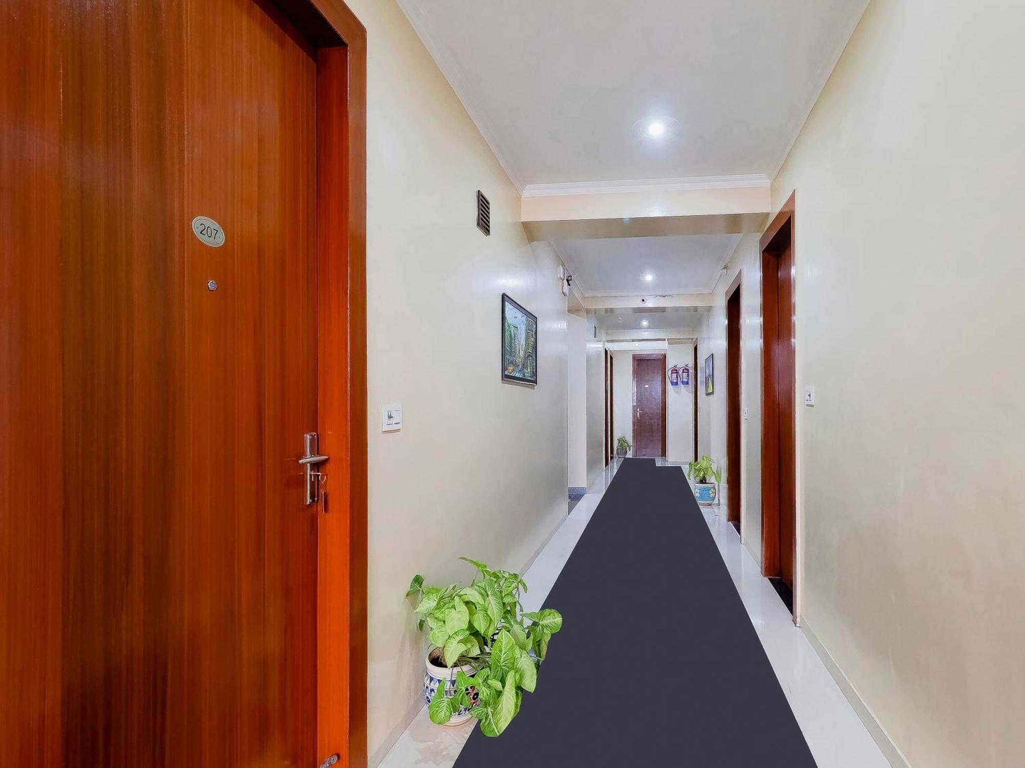 Treebo Rejoice 52 - 3Km From Huda City Metro Station Badshahpur المظهر الخارجي الصورة