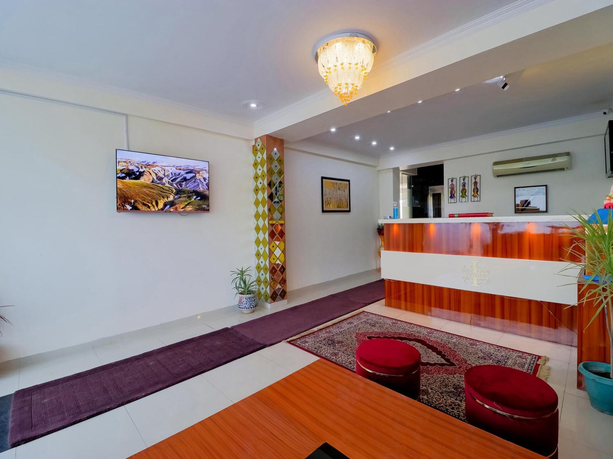 Treebo Rejoice 52 - 3Km From Huda City Metro Station Badshahpur المظهر الخارجي الصورة