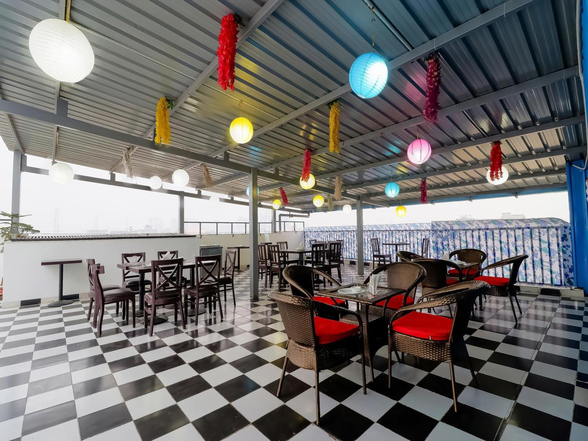 Treebo Rejoice 52 - 3Km From Huda City Metro Station Badshahpur المظهر الخارجي الصورة
