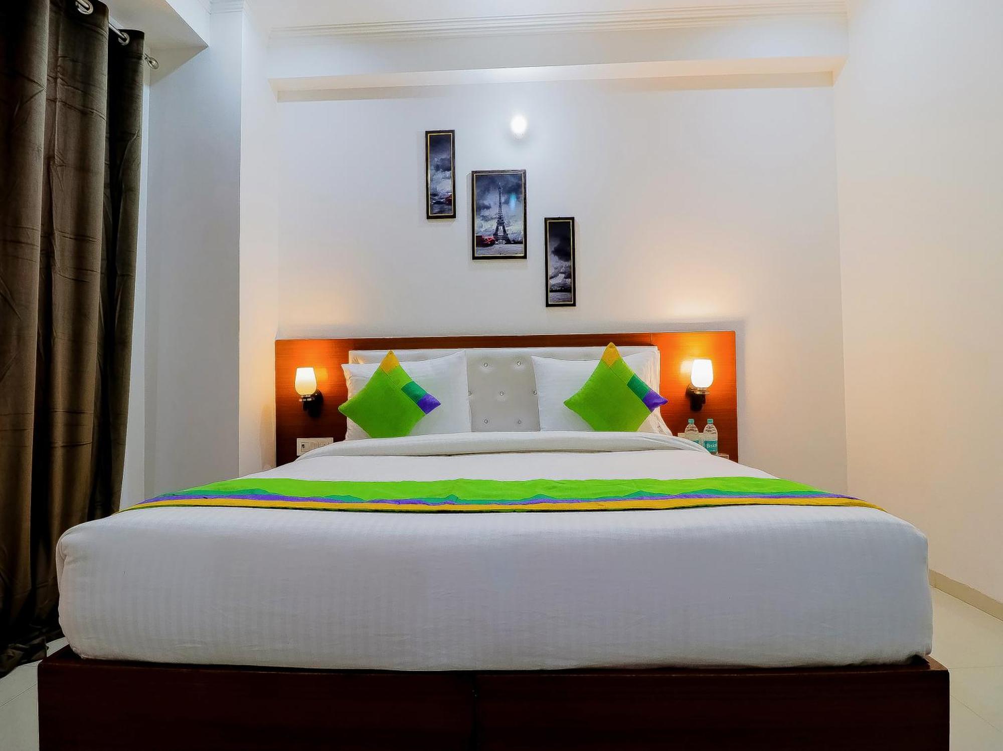 Treebo Rejoice 52 - 3Km From Huda City Metro Station Badshahpur المظهر الخارجي الصورة