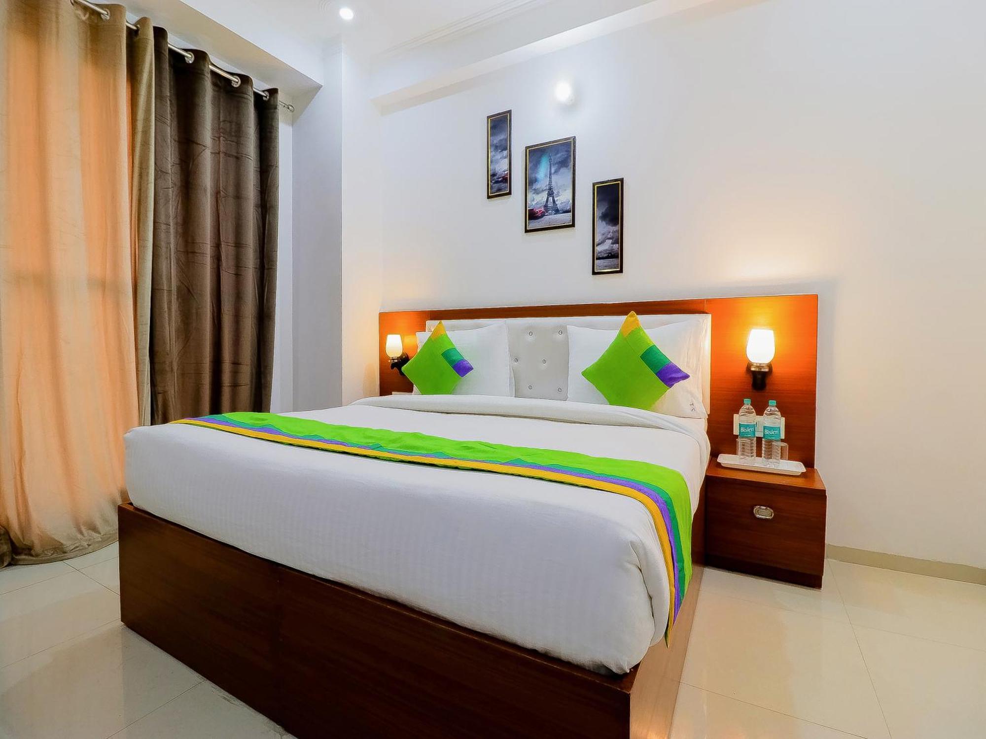 Treebo Rejoice 52 - 3Km From Huda City Metro Station Badshahpur المظهر الخارجي الصورة