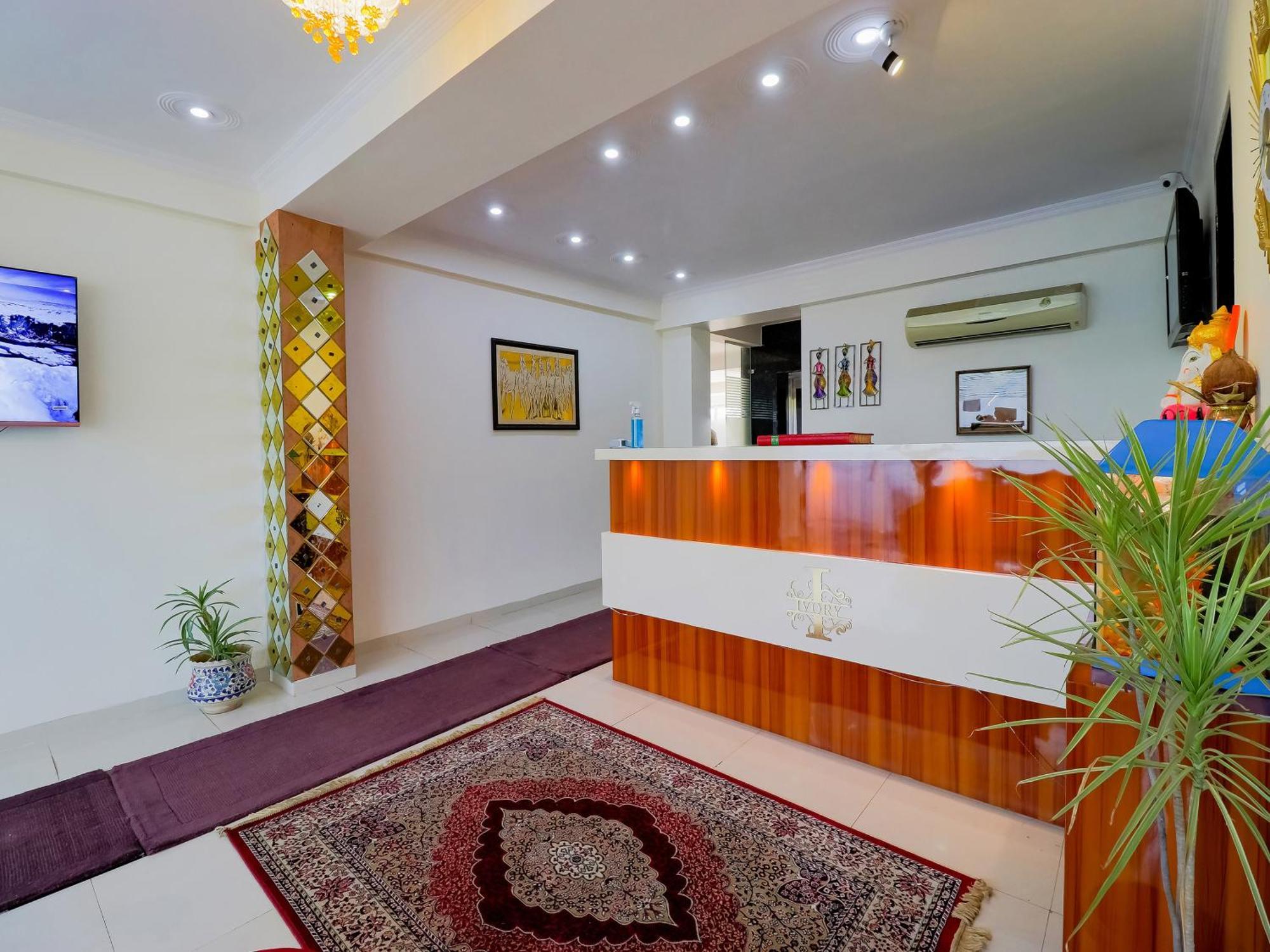 Treebo Rejoice 52 - 3Km From Huda City Metro Station Badshahpur المظهر الخارجي الصورة