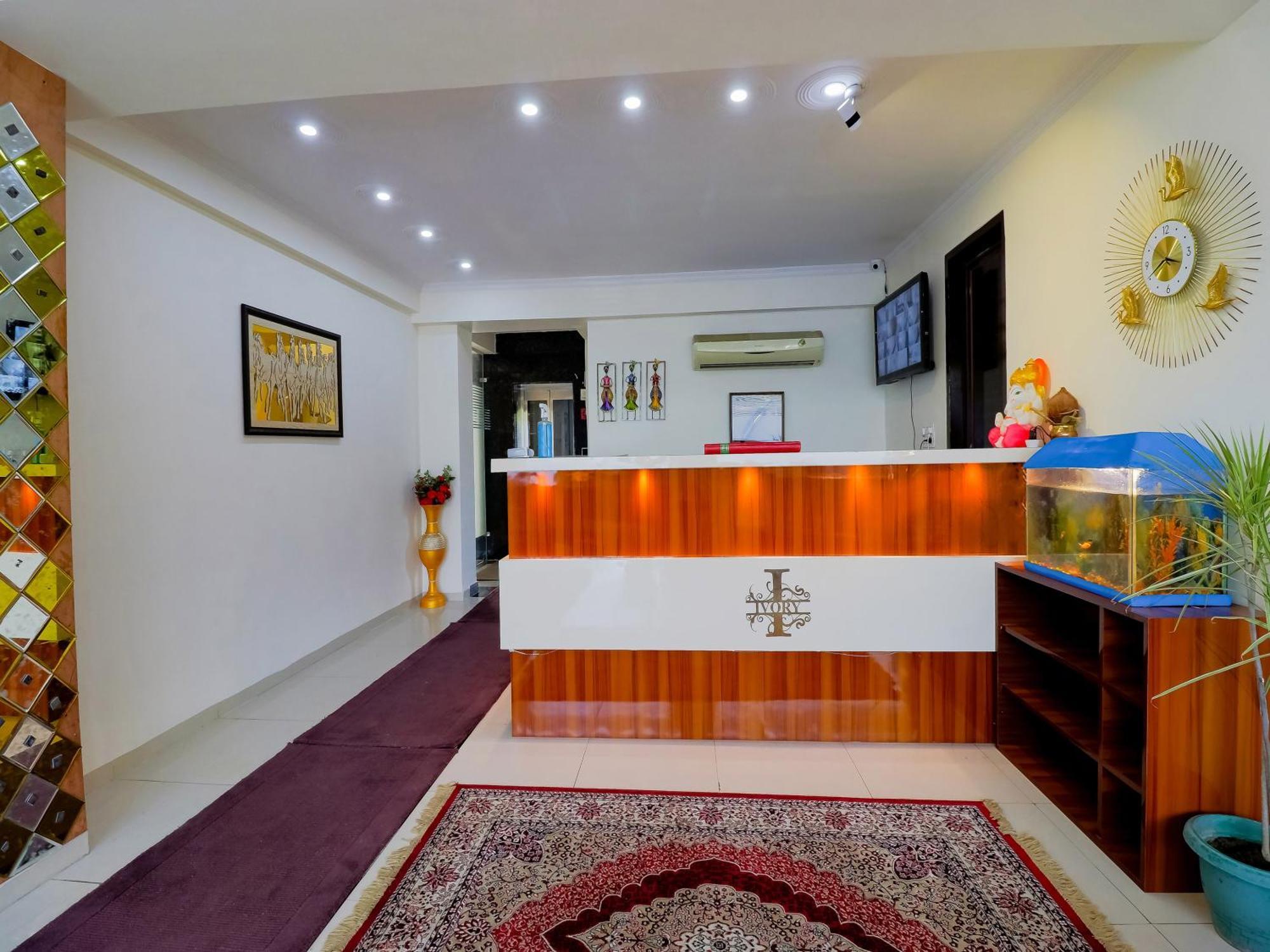 Treebo Rejoice 52 - 3Km From Huda City Metro Station Badshahpur المظهر الخارجي الصورة