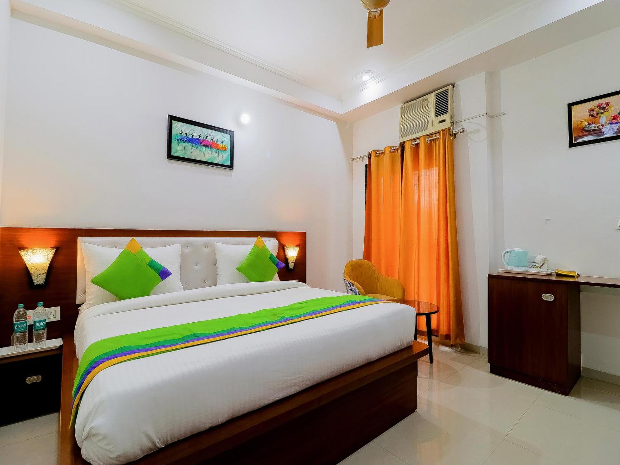 Treebo Rejoice 52 - 3Km From Huda City Metro Station Badshahpur المظهر الخارجي الصورة
