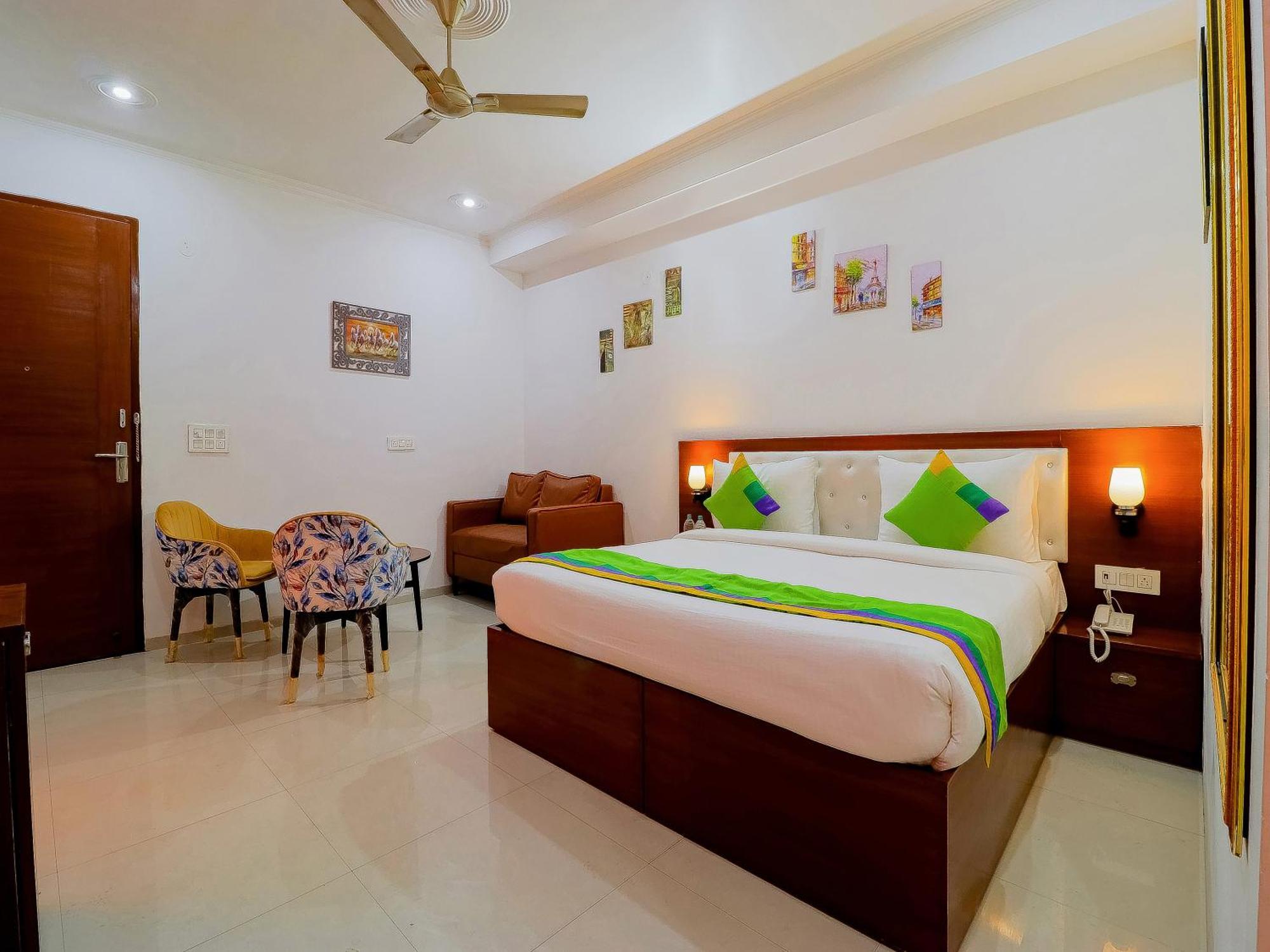 Treebo Rejoice 52 - 3Km From Huda City Metro Station Badshahpur المظهر الخارجي الصورة